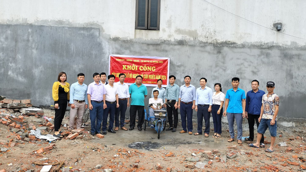 ĐẢNG ỦY - HĐND - UBND - UBMTTQ VIỆT NAM XÃ ĐỒNG THÁI KHỞI CÔNG XÂY DỰNG NHÀ Ở CHO HỘ NGHÈO CẬN NGHÈO NĂM 2024